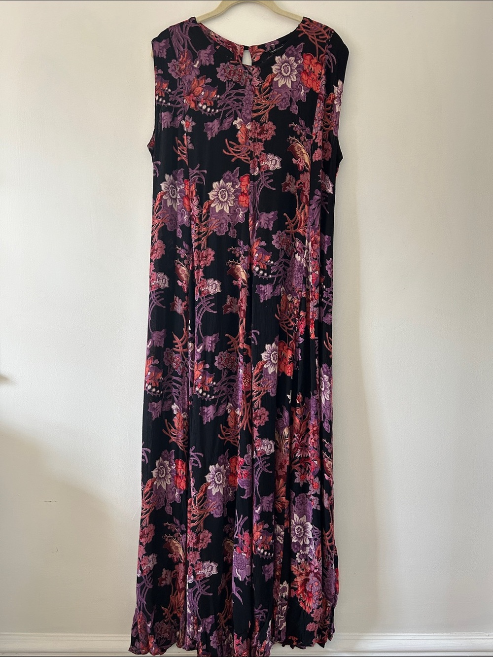 American Angel Dark Floral Maxi Dress Peekabo Closure Tie Back Y2K Flowy Size L